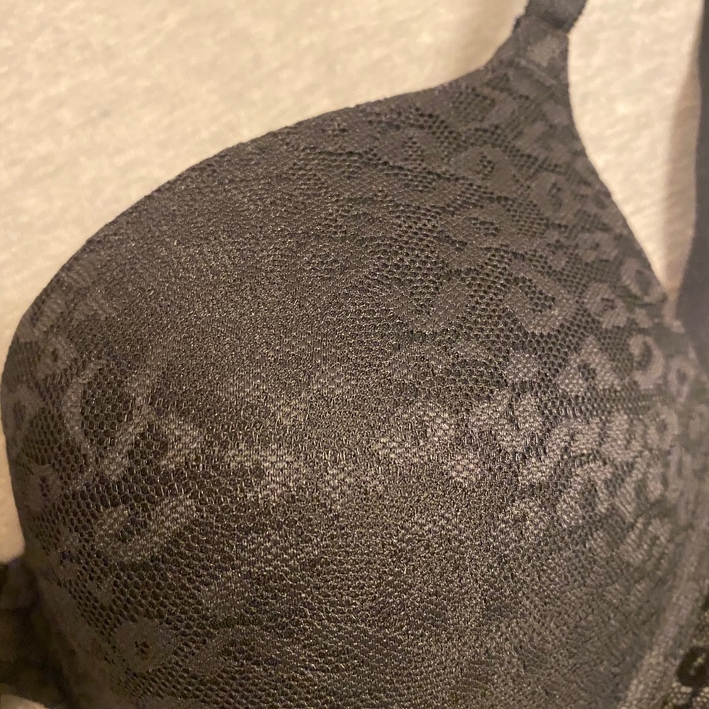 Pink bra - Picture 2 of 4